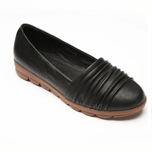 Helens Heart Womens CFW-809-1 Black Leather Closed Toe Casual Shoes
